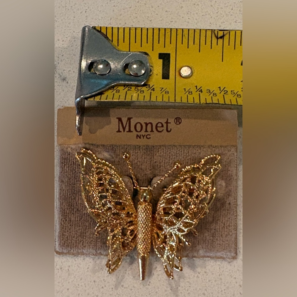 Beautiful 🦋Monet Goldtone finish Butterfly Brooch - Picture 4 of 6
